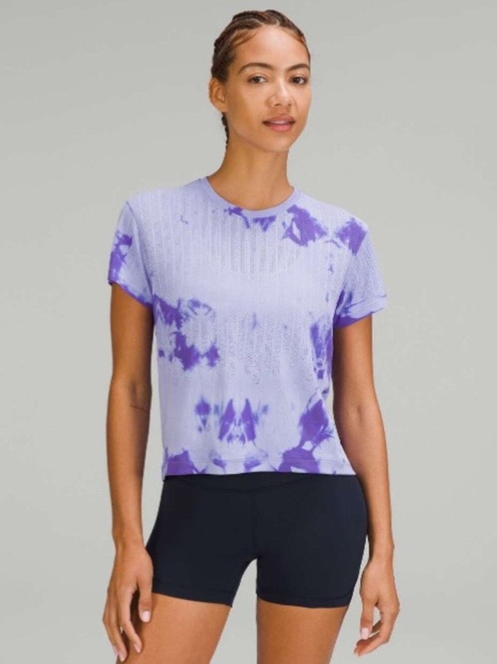 Lululemon Train to Be Short Sleeve Shirt Size 8 Purple Tie Dye Indigo Mesh Tee